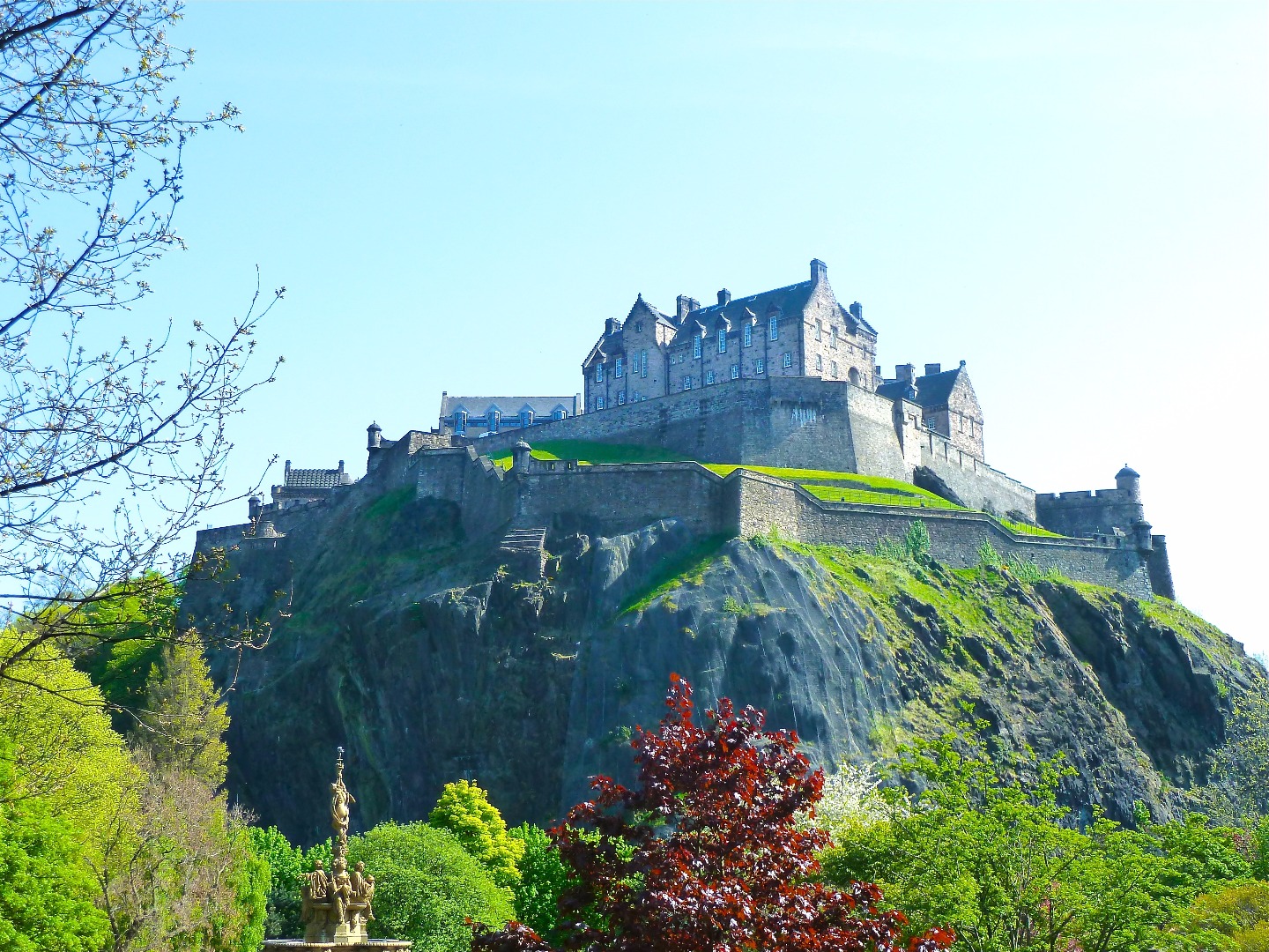 edinburgh castle in scotland