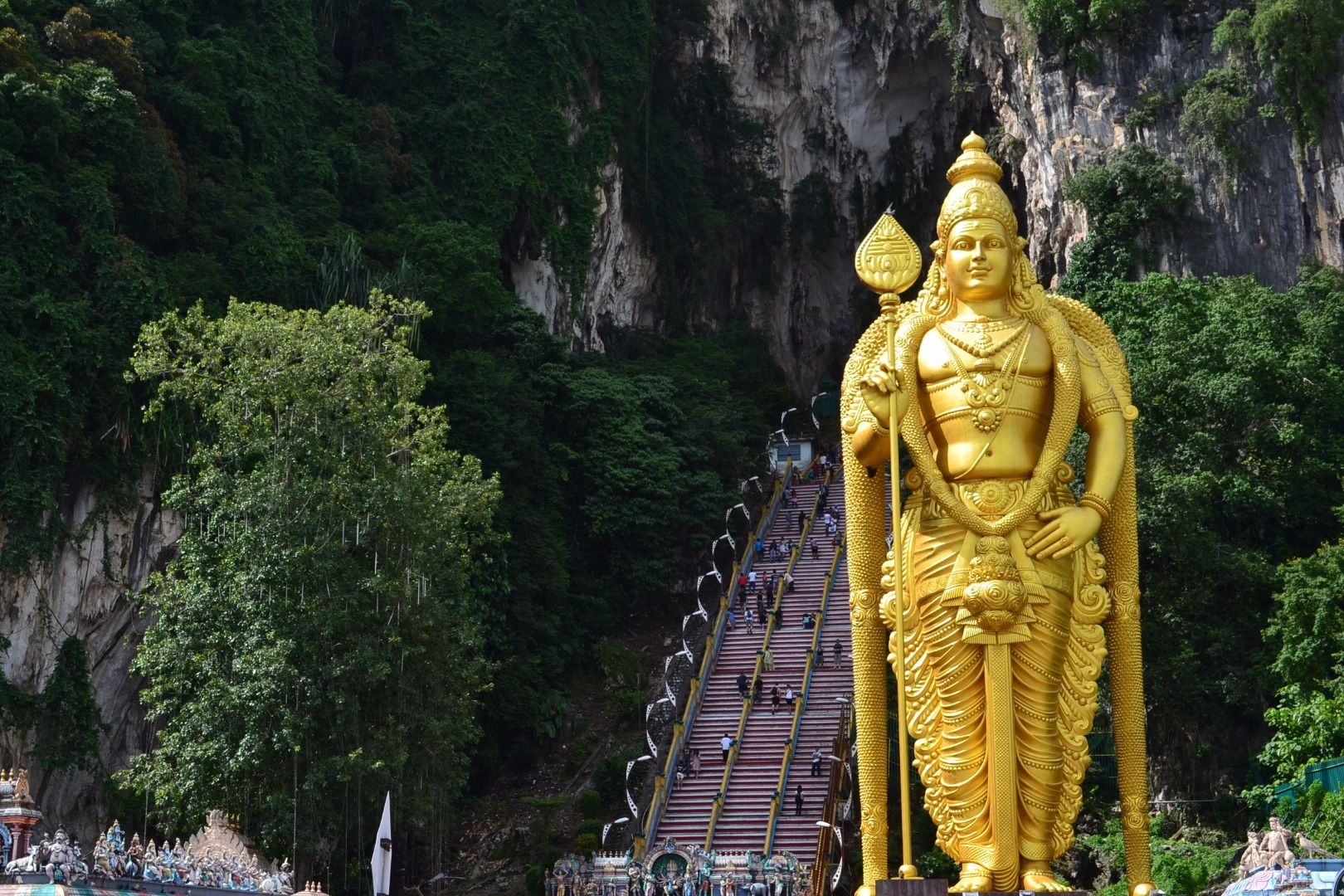 statue at batu caves in malaysia