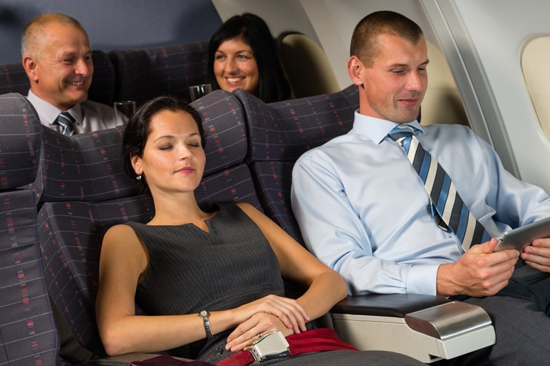 How to Stay Comfortable on a Long Flight