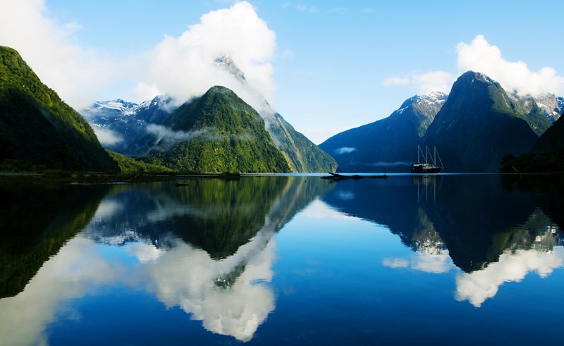Travel Guide To New Zealand: Key Destinations, Helpful Safety & Travel Tips
